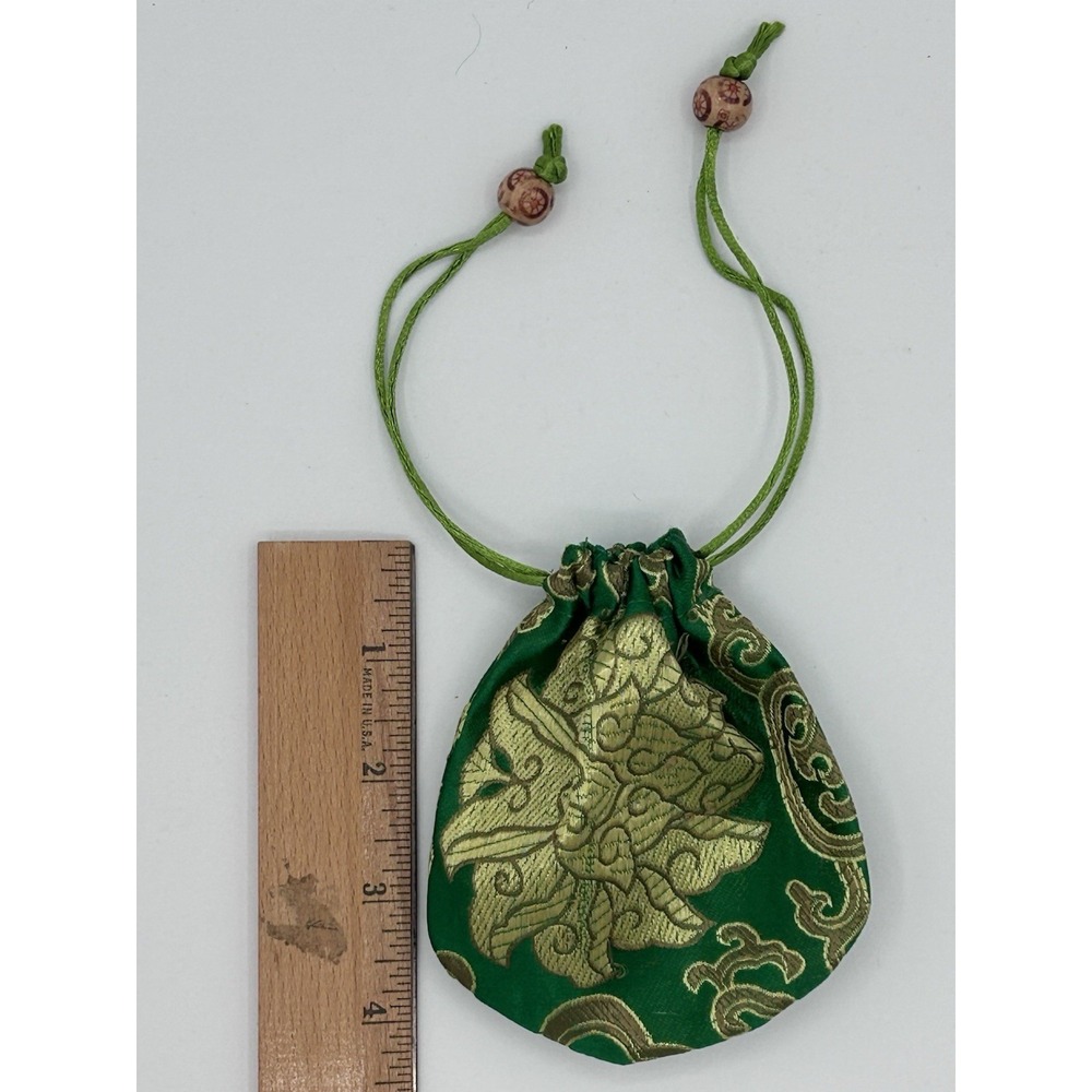 Elegant Silk Jewelry Pouch with Chinese Embroidery - Ideal for Travel - Picture 5 of 7